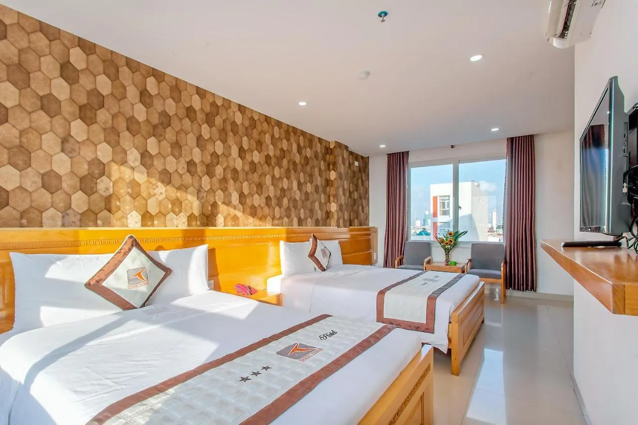 Quoc Thien Hotel Đà Nẵng 3*,
